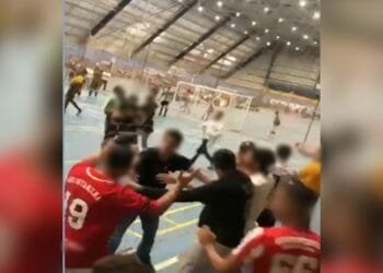 Estudantes se envolvem em briga generalizada durante partida de futsal em universidade de Anápolis