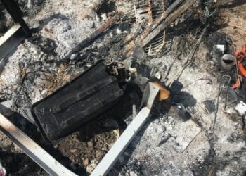 Agressor que queimou máquina de costura e roupas da ex-companheira é preso pela Polícia Civil