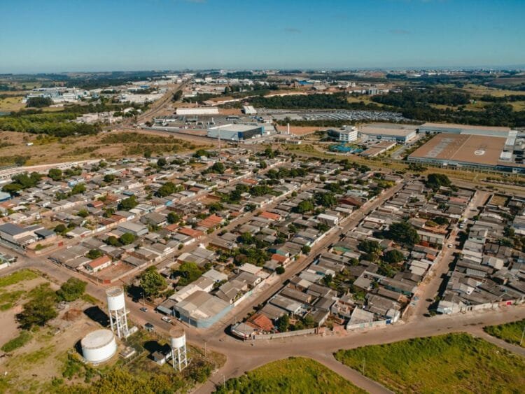 Ruas do Setor Industrial Munir Calixto recebem pavimentação e recapeamento