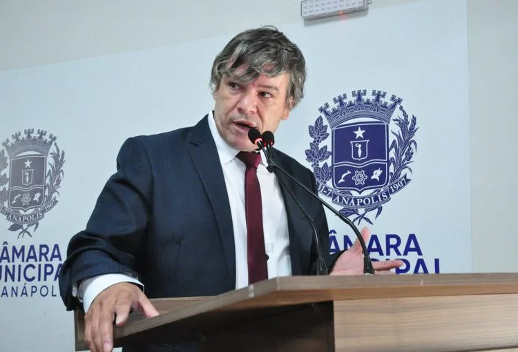 ENQUETE: Como você avalia a atuação do vereador Edimilson Mercado Serve Bem?