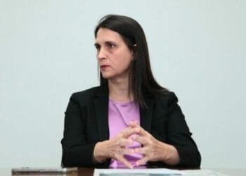 Deputada propõe projeto de lei para instituir selo de incentivo ao voluntariado em Goiás