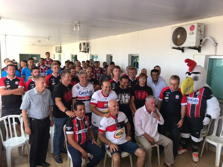 Anápolis Futebol Clube comemora 77 anos com apresentação do elenco