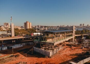 Novo Centro Administrativo de Anápolis trará economia e modernidade, destaca o prefeito Roberto Naves