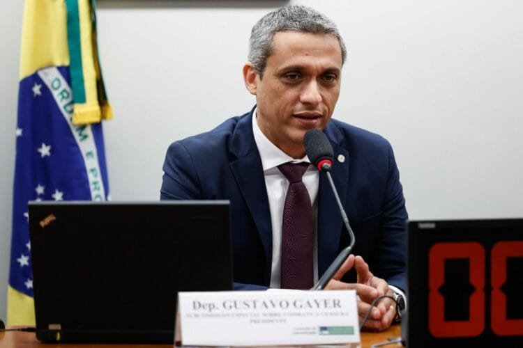 Deputados da oposição convidam e Paulo Pimenta confirma presença à Comissão de Comunicação da Câmara