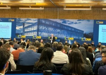 Piso da enfermagem: em Brasília, gestores de todo o Brasil pressionam parlamentares por fonte de custeio