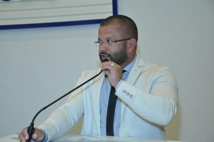 ENQUETE: Como você avalia a atuação do vereador Cabo Fred Caixeta?