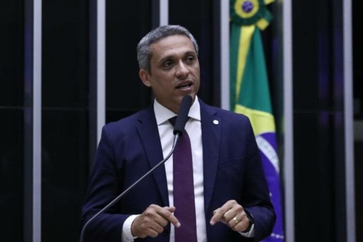 Gustavo Gayer promove audiência para debater restrições à liberdade de expressão