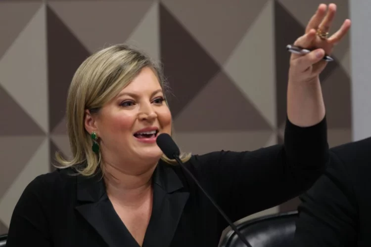 Joice Hasselmann é acusada de rachadinha