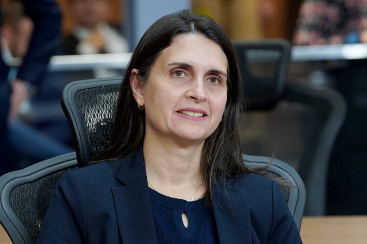 Deputada propõe projeto de lei para disponibilizar casas de abrigo a mulheres vítimas de violência doméstica