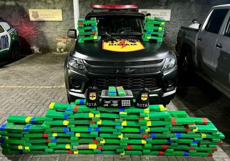 Polícia Militar prende suspeitos de tráfico de drogas com grande quantidade de entorpecente em Goiânia