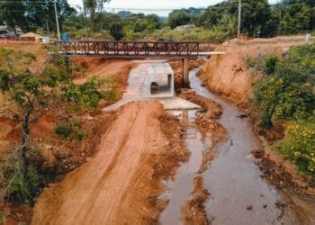 Obra na ponte da Avenida Independência vai triplicar vazão de água