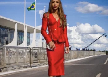 Deputada Erika Hilton afirma que Brasil precisa se preparar para ter um travesti na Presidência