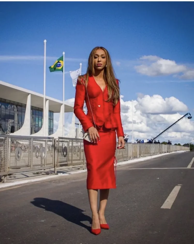 Deputada Erika Hilton afirma que Brasil precisa se preparar para ter um travesti na Presidência