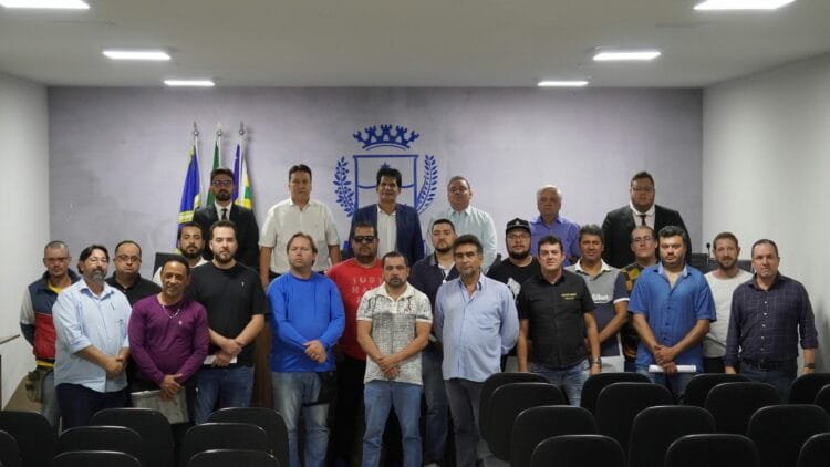 Audiência Pública discute regulamentação de motoristas por aplicativo em Anápolis