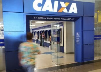 Agências da Caixa vão abrir uma hora mais cedo nesta sexta-feira (21)