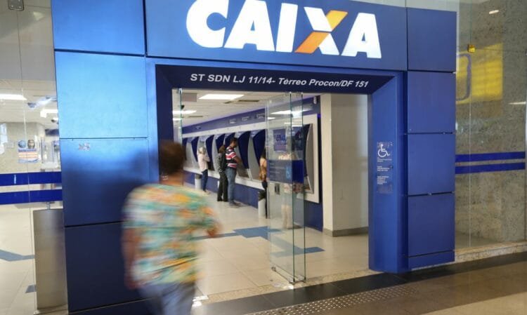 Agências da Caixa vão abrir uma hora mais cedo nesta sexta-feira (21)