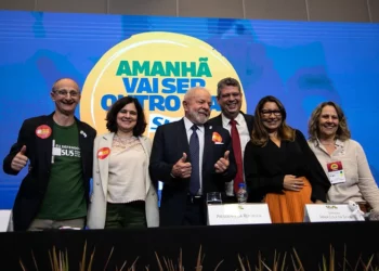 Resolução polêmica do governo Lula: aborto, maconha e tratamento hormonal em pauta na saúde