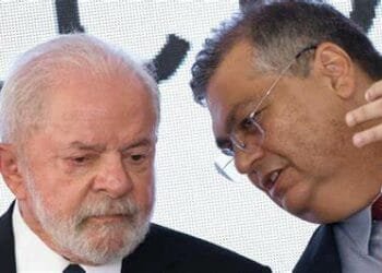 Decisão conjunta de Lula e Flávio Dino impacta política de porte e posse de armas no país