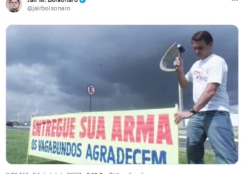 Bolsonaro critica novos decretos antiarmas de Lula e relembra oposição ao desarmamento