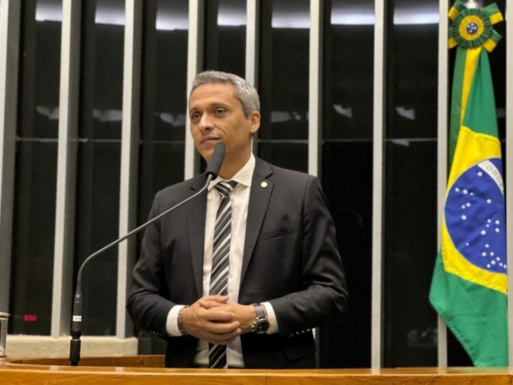Ordem do Mérito Anhanguera- Gustavo Gayer homenageado com maior honraria do Estado de Goiás
