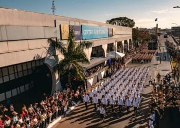 Desfile Cívico-Militar celebra os 116 anos de Anápolis em grande estilo