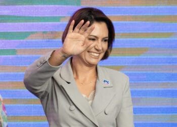 Michelle Bolsonaro revela suas intenções políticas: um possível futuro na Presidência da República