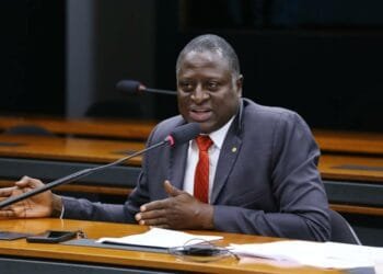 Deputado protocola projeto de lei para tipificar o crime de cristofobia