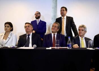 PL faz maior reunião do Partido desde a eleição para defender Bolsonaro