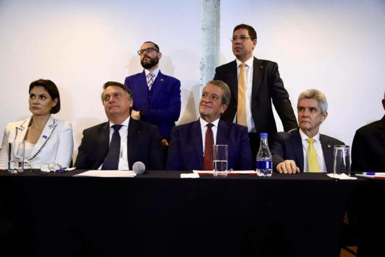 PL faz maior reunião do Partido desde a eleição para defender Bolsonaro