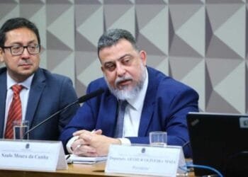 Ex-diretor da Abin revela exclusão de alertas por ordem de General Gonçalves Dias