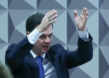 Torres se defende na CPMI do 8 de janeiro: “Viajei tranquilo depois de ver as fotos da desmobilização do QG”