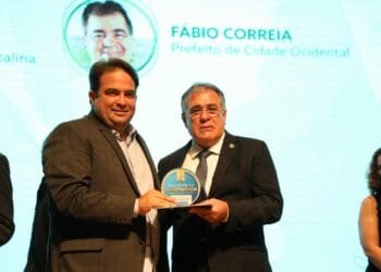 Anápolis Recebe Selo Ouro do TCM-GO por Transparência Exemplar