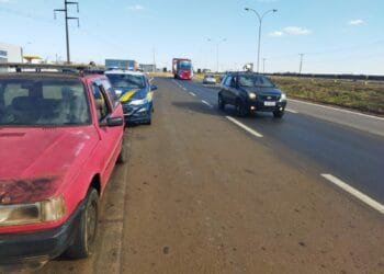 PRF apreende veículo com recorde de irregularidades em Anápolis