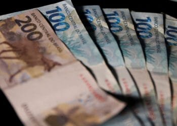 Arcabouço fiscal: zerar déficit público em 2024 será difícil e vai implicar aumento de carga tributária, afirmam especialistas