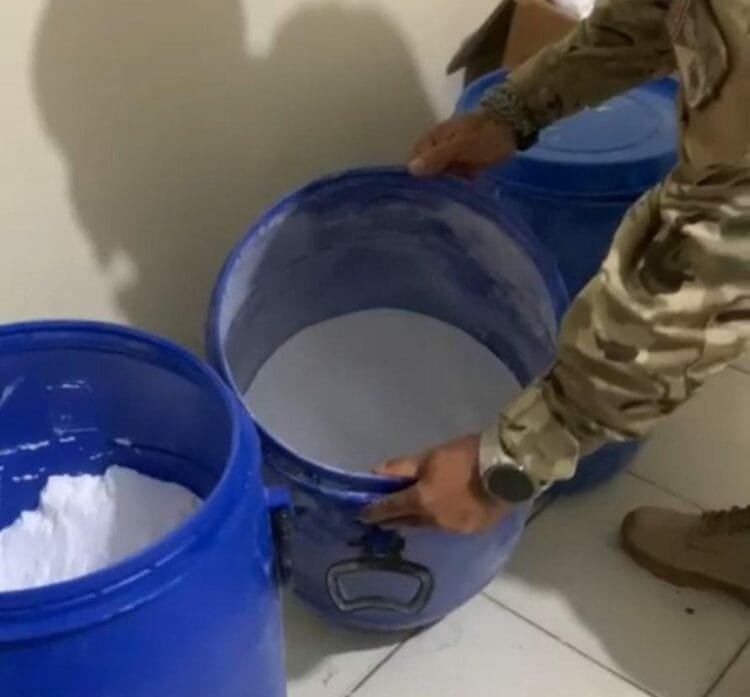 Polícia Militar de Goiás Realiza Mega Apreensão de Cocaína e Desmantela Laboratório de Refino de Drogas