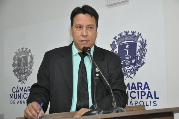 Vereador Hélio Araújo: “Defendendo a Vida e Opondo-se ao Aborto no Brasil”