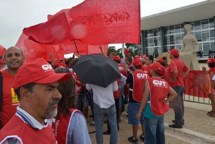 Volta do imposto sindical obrigatório, aprovada pelo STF, também é criticada por especialistas