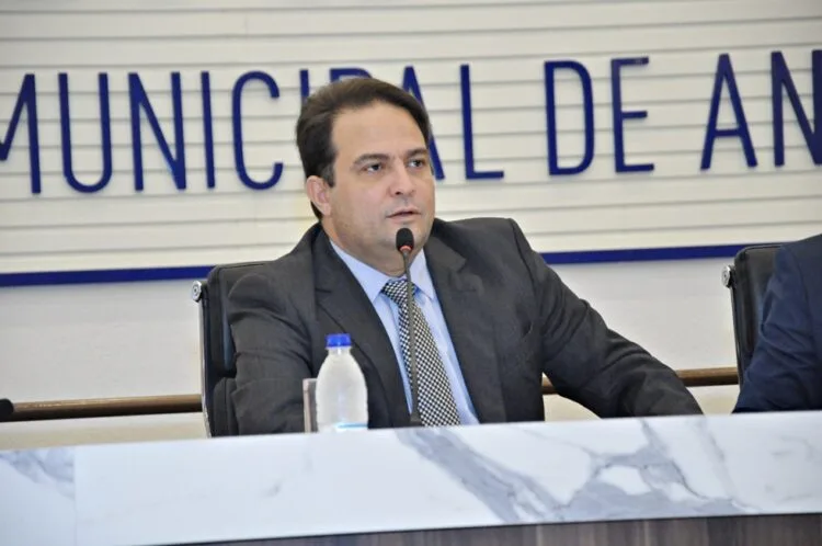 Prefeito Roberto Naves anuncia aliança política entre Republicanos e PL nas próximas eleições