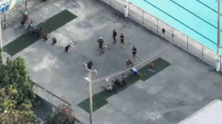 VÍDEO: Criminosos realizam treinamento de guerrilha em complexo