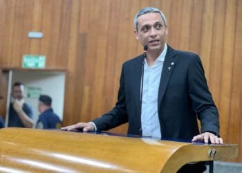 Gustavo Gayer será vice-presidente da Frente Parlamentar Mista em Defesa das Escolas Cívico-Militares