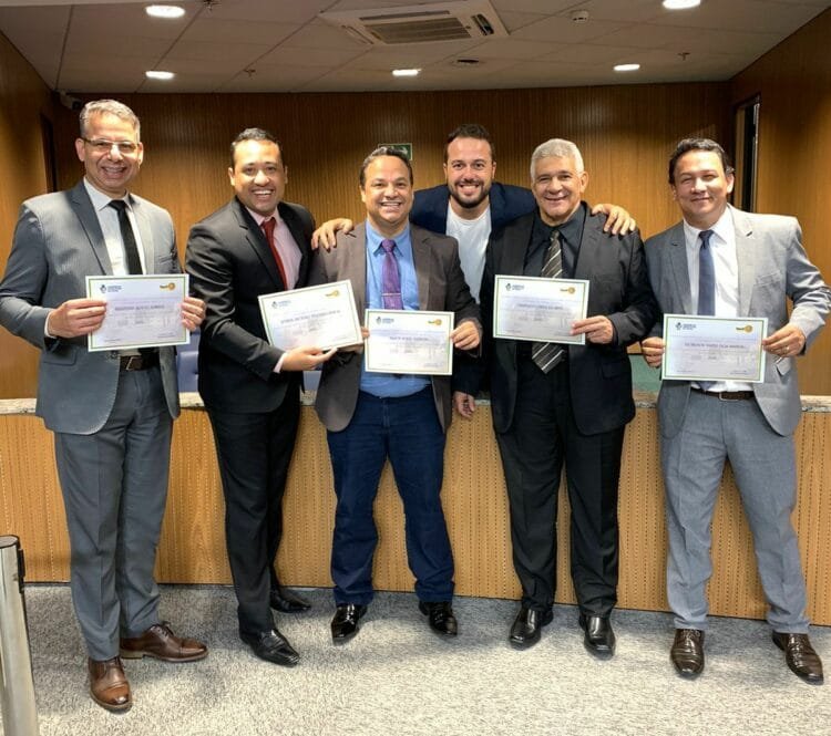 Assembleia Legislativa de Goiás presta homenagem aos jornalistas anapolinos em sessão solene