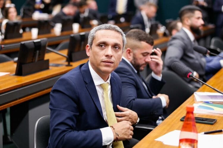 Gustavo Gayer escancara hipocrisia da esquerda e defende deputada no Conselho de Ética