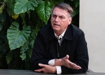 Bolsonaro intervém para garantir saída segura de brasileiros em Gaza