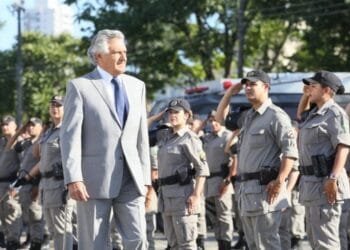 A defesa incisiva de Caiado: Um líder que eleva a Polícia e protege os cidadãos goianos