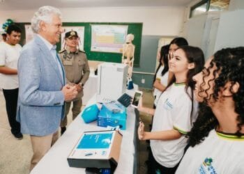 Governo de Goiás amplia Bolsa Estudo até 2026 e estende ao 9º ano