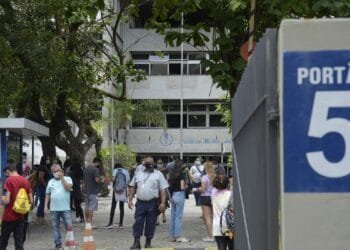 Enem: estudantes voltam a fazer provas neste domingo (12)