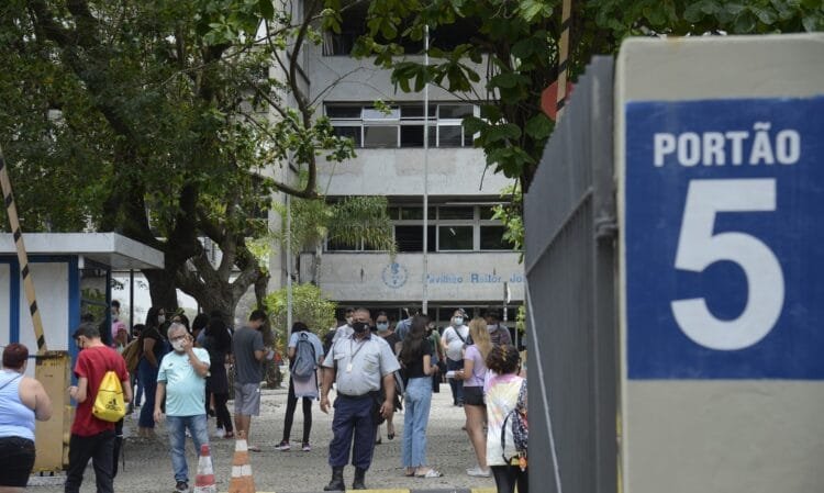 Enem: estudantes voltam a fazer provas neste domingo (12)