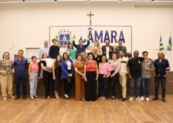 Radialista Richelson Xavier recebe título de cidadania anapolina em homenagem da Câmara Municipal