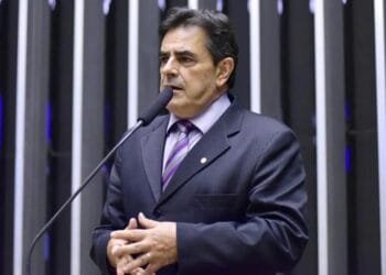 Governo recua e suspende portaria que limitava trabalho aos domingos e feriados