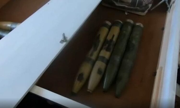 Quartos de crianças usados como esconderijo para armas do Hamas: Revelações das Forças de Defesa de Israel